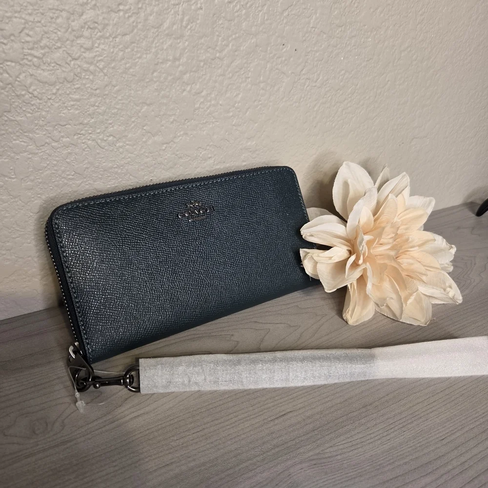 Coach Women's Green Wristlet Wallet
